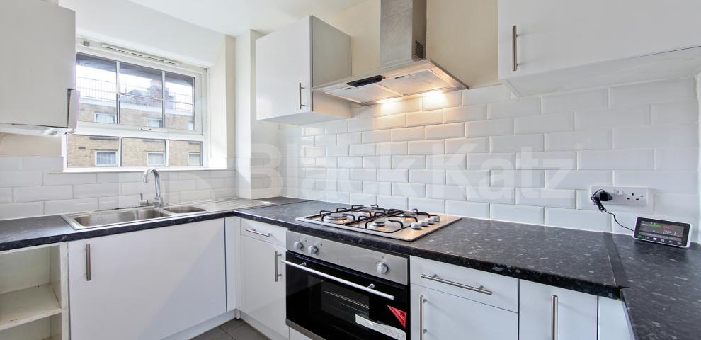 			LET , 3 Bedroom, 1 bath, 1 reception Apartment			 Mawbey Road, SE1